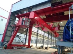 靖江市起重設備廠南通象嶼項目QC型電磁橋式起重機、MG型雙梁門式起重機順利完成安裝